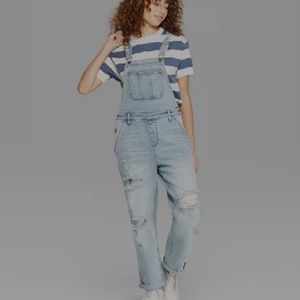 Wild Fable Distressed Overalls Size Large